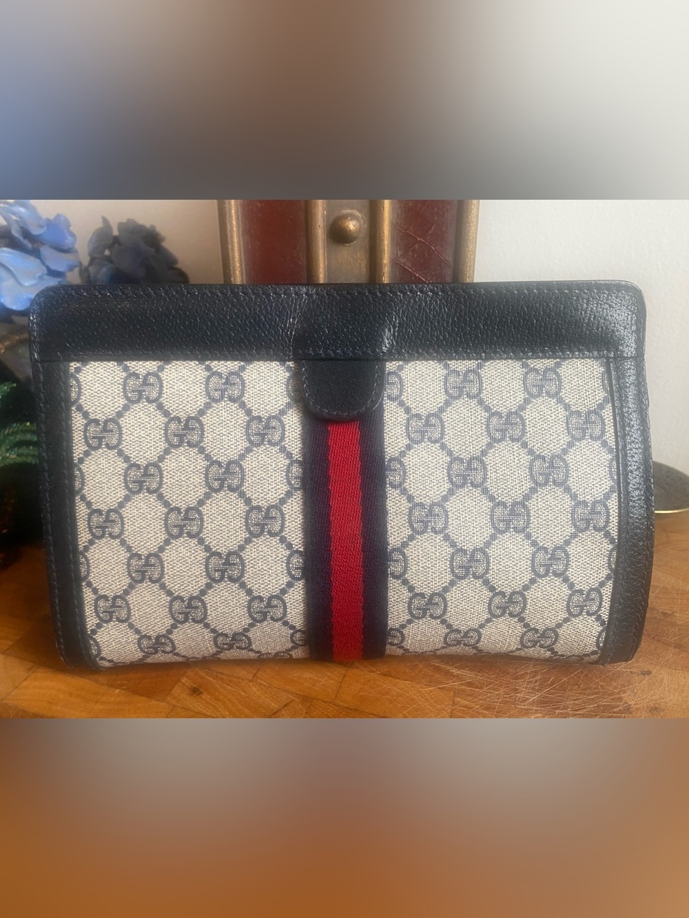 Authentic Gucci GG Supreme Web Stripe Navy Leather Clutch 9x6x3 Made in Italy
